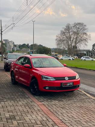 VOLKSWAGEN JETTA 2.0 COMFORTLINE FLEX 4P TIPTRONIC
